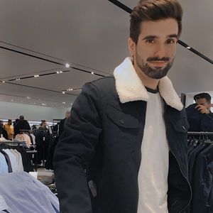 Meet your Posher, André